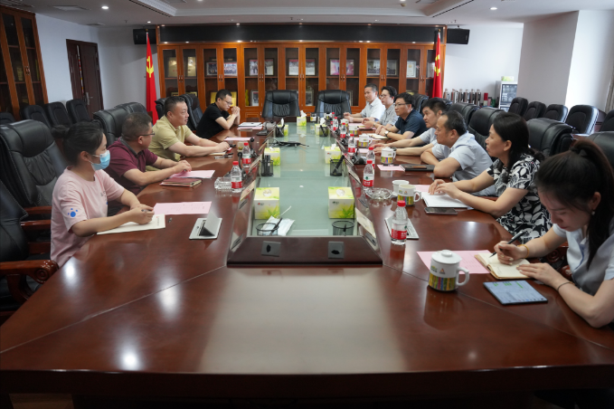 省農(nóng)行黨委委員、副行長李麒麟一行到江糧集團調(diào)研交流