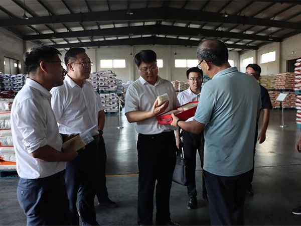 新干縣委副書記、縣長涂樂到新干公司調(diào)研督導(dǎo)