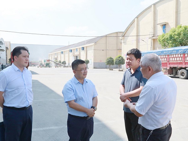 中國農(nóng)業(yè)銀行江西省分行副行長、南昌分行黨委書記、行長向毅到江糧集團產(chǎn)業(yè)化合作高安項目調(diào)研