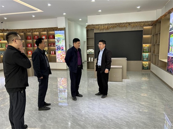 鄭銀球深入鄉(xiāng)村振興幫扶村調(diào)研產(chǎn)業(yè)發(fā)展共啟鄉(xiāng)村振興新征程